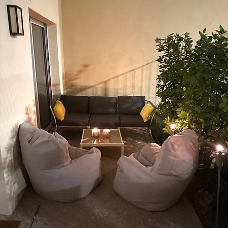 2 Bedroom Flat With Garden In